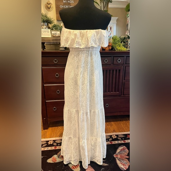 Allen B. By Allen Schwartz Ivory Lace Off-shoulder Maxi Dress - Picture 3 of 4